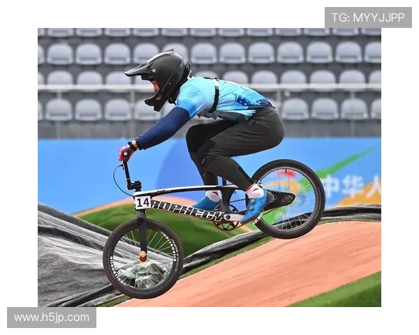 自行车选手赛前的仪式感热